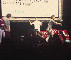 fuckingonedirectioninmymind:  narry-nipples:  one-ddirection-erection:  sassqueentommo: