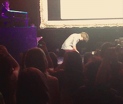 fuckingonedirectioninmymind:  narry-nipples:  one-ddirection-erection:  sassqueentommo: