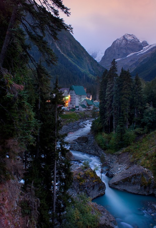 lori-rocks:  Evening in Dombay by Vladimir Of aleksandrov