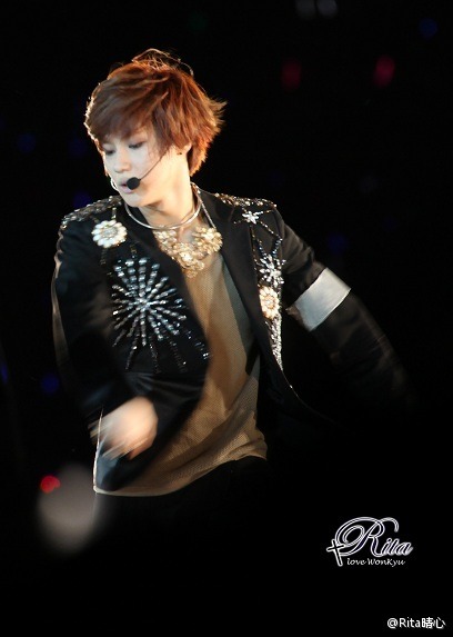 smtownelf-exo:  SMTOWN in Taiwan - SHINee cr: as tagged DO NOT EDIT