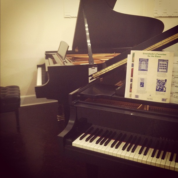 kristineeeezy:
“ Thank you Steinway for rehearsal room! :) #newyork #ny #piano #stienway (Taken with Instagram at Steinway Hall)
”