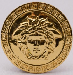 asthetiques:  VERSACE - GOLD MEDUSA RING.