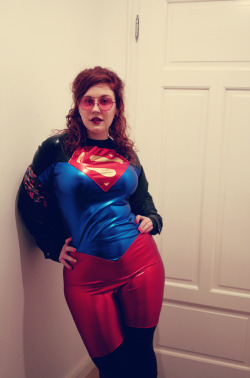 glasmond:  Some guys asked for a better picture of my Queer Superheroine Outfit, so here you go! 