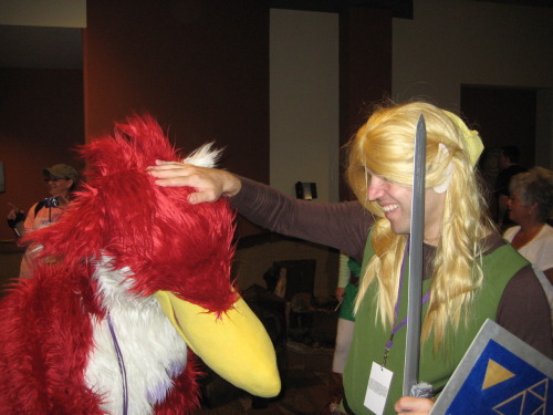 zulayawolf:My Loftwing cosplay at Colossalcon 2012The wind kept mussing up my fur and crown feathers