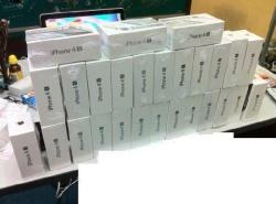 j-4-y:  IPHONE 4S GIVEAWAY! Self0bsession