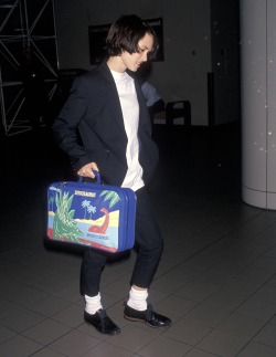 Little-Trouble-Grrrl:  Winona Ryder In 1990 + Dinosaur Suitcase 