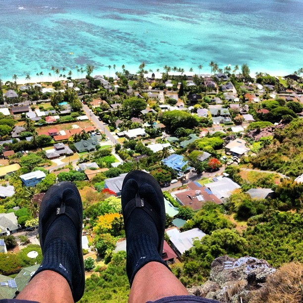 theleezilla:  It’s nice to live on an island where there’s no large cities… 