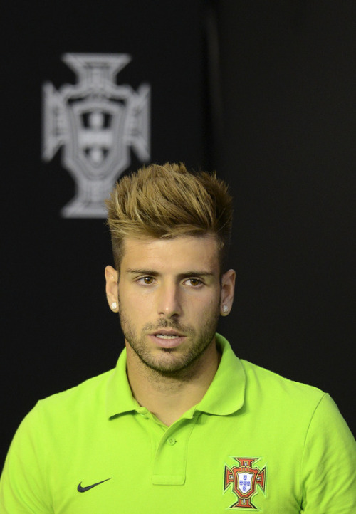 Miguel veloso hairstyle