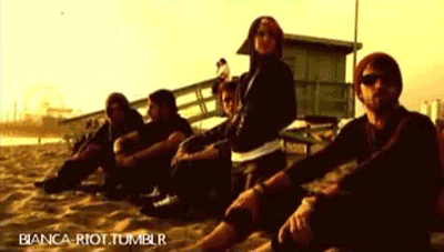 bianca-riot:  Paramore’s second album Riot! was released June 12th, 2007. The album