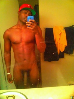 thecircumcisedmaleobsession:  25 year old straight guy from Houston, TX