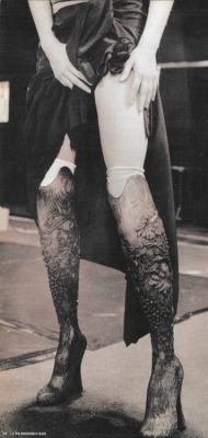 theoddmentemporium:  rafflesbizarre:  Wooden prosthetic legs.  Alexander McQueen made [these] carved prosthetic legs for Aimee Mullins. Mullins is a world-class Paralympic athlete, and she modeled the boots for his 1999 show. [Source] 