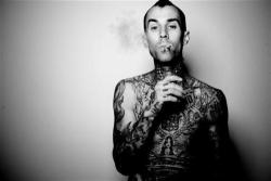 half-naked-and-not-famous:  Travis Barker