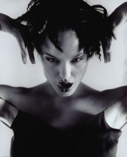 lalulutres:  Angelina Jolie Photoshoots by