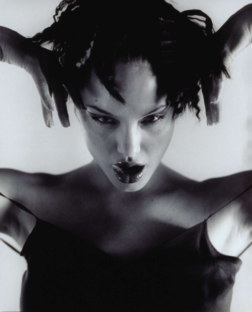 lalulutres:  Angelina Jolie Photoshoots by Isabel Snyder 1997 
