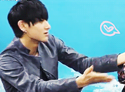 luhans:  zitao expressing the idiom 含情脉脉 (full of soft emotion/feelings) greasily emphatically 