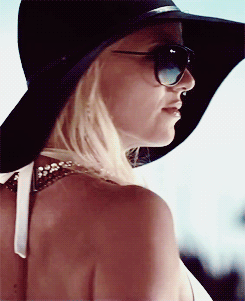 againstthespeaker:you rock dat body gurl ;)