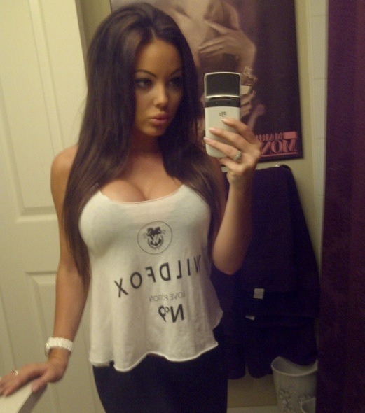 http://www.tumblr.com/blog/daily-babes