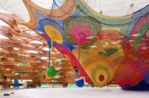 naveregnide:metalhearts:crochet playground by Toshiko Horiuchi MacadamThat’s the most colourful play