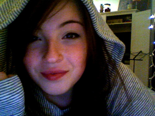 clementinecupx:  today i got a new hoodie. it’s grey and striped like all the rest of my clothes.