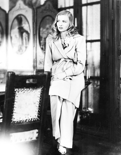 vintagesonia:  Veronica Lake in Sullivan’s Travels (1941)