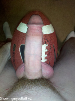 showingmyselfoffv2:  another football pic
