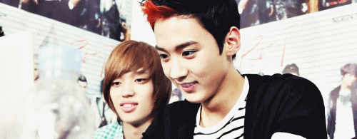 kpopkathyy:  ohmygod you laugh is adorable. 