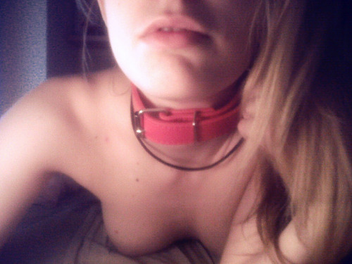 sirsplayground:  myperfectslut:  -myperfectslut  sexy lips Sir 
