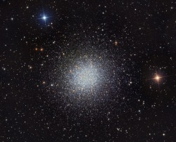 inothernews:  STARSBURNS   M13, known as the Great Globular Cluster in Hercules, is one of the brightest globular star clusters in the northern sky. Telescopic views reveal the spectacular cluster’s hundreds of thousands of stars. At a distance