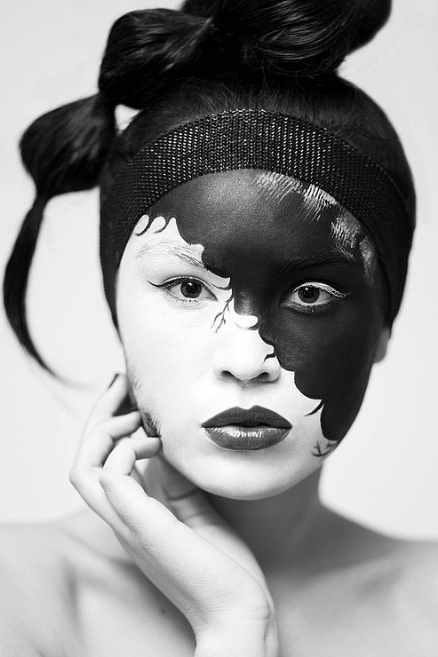 black-white-madness:  Madness:  by Gyula Markelova   Style-Up - Elena Belousova