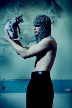 Acciotico:  Posebytchpose: The Beautiful River Viiperi By Pieter Henket For Guapo