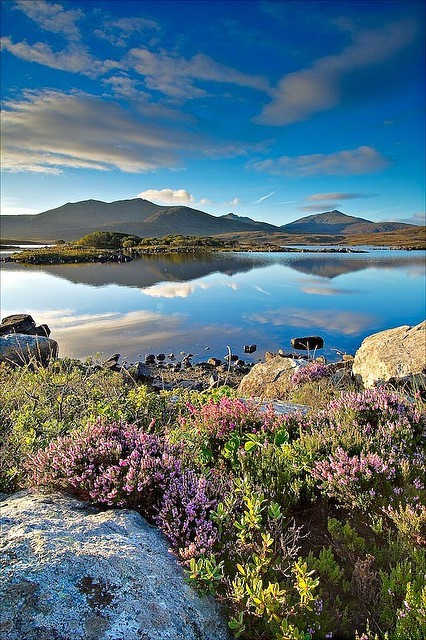 bluepueblo:  Outer Hebrides, Scotland photo via besttravelphotos 