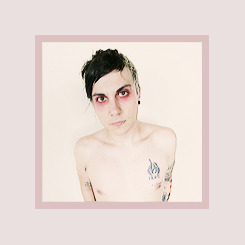 finest-of-bands:  ~shirtless band blog 