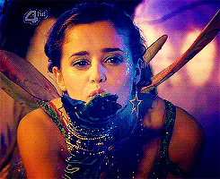 skins-tvshow:  Click here for more 