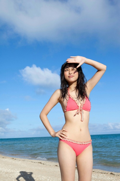 kawaii-sexy-love: Moe Arai 荒井萌 yoimachi: 荒井萌