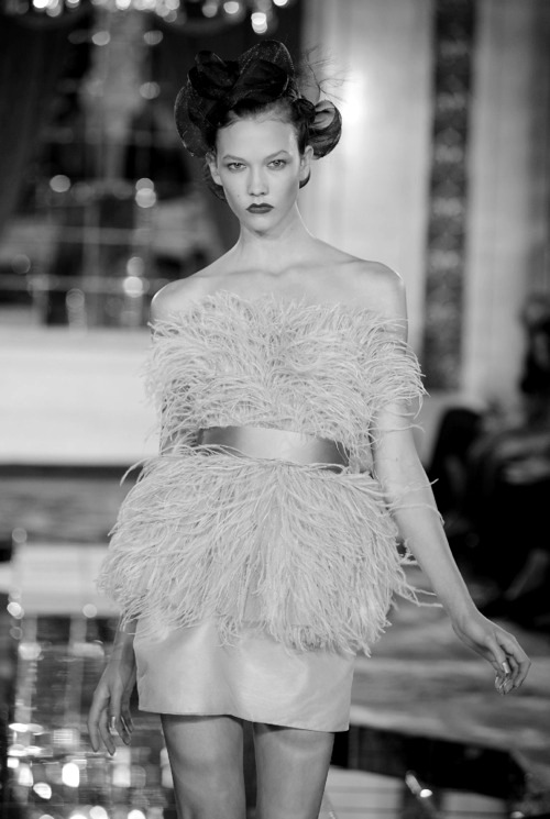monochromatink: Karlie Kloss