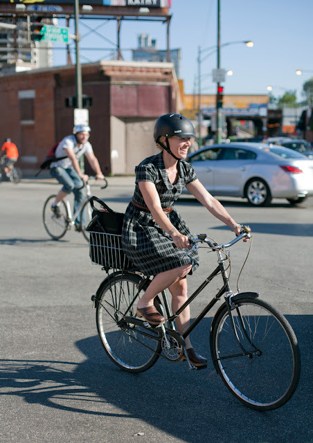 (via Bike Fancy: Jessica, N Milwaukee Ave & W Grand Ave, Chicago, IL)