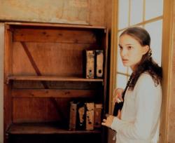 16 year old Natalie Portman visits Anne Frank