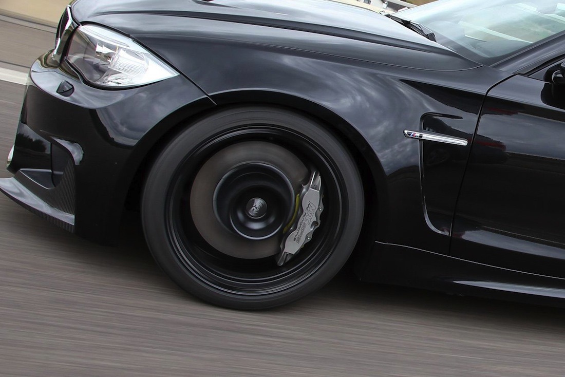 capizzzaa:  BMW 1M