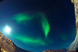 gofuckingnuts:  All sizes | 180 degree view of the northern lights | Flickr - Photo Sharing! on We Heart It. http://weheartit.com/entry/30634634