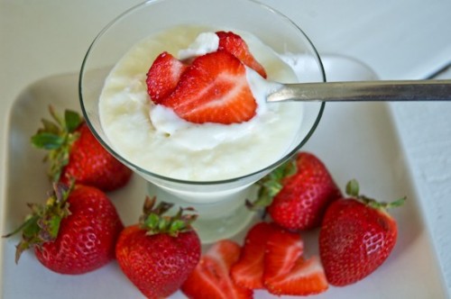 DIY Overnight Crockpot Yogurt with Ingredients from a Regular Market. Recipe and tutorial from Potho
