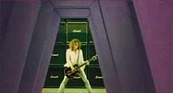 grxwingstrong:  I believe in a thing called love- The Darkness 