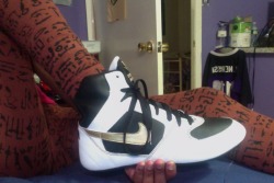 yiggynomics:  i bought wrestling shoes :)