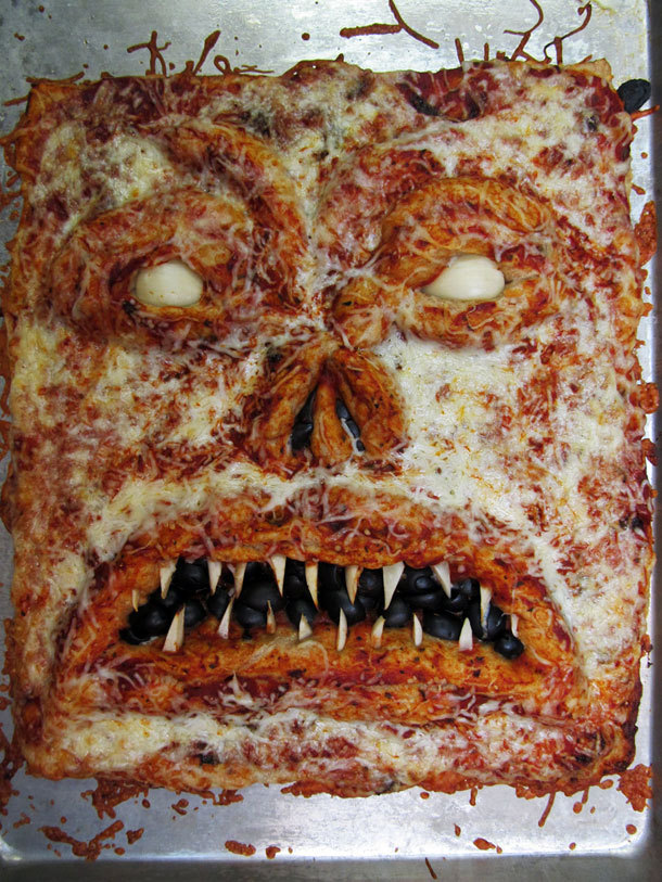 mily:  nekonekopunch:  So I heard you like evil dead… and pizza  ahhhaa so awesome!