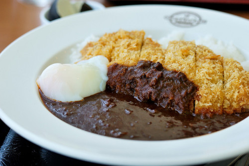 japanlove:curry rice by open-arms on Flickr.That looks so good oh my gaaaaaah. ;-;