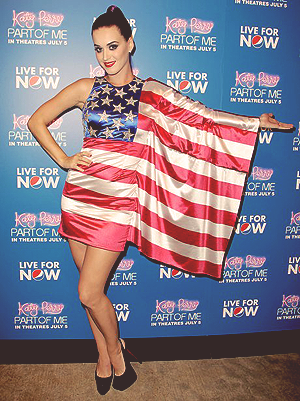 Sex scyna:   Katy’s patriotic outfits.   pictures