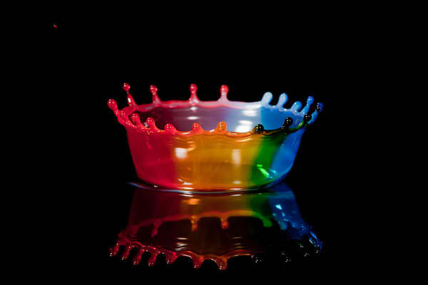 expose-the-light:  Strobe lights + camera + exploding water balloons = amazing Photographs