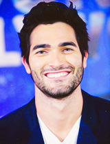 raisedhervoice:  9 photos of Tyler Hoechlin  If I wasn’t an actor, I’d play