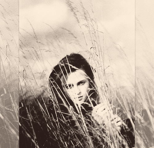 anotherowl:  → 18/50 pictures of Helena Bonham Carter.