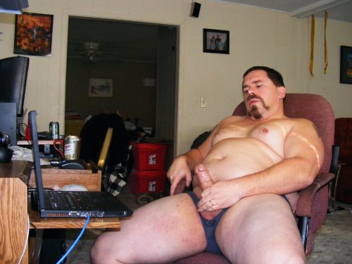 rev-j:  Bi-sexual guy, horned up for anything, come get some! 