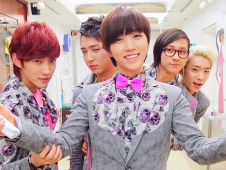 shawol-exotic5ever:  Dancing in the moonlight! ~♥~ 